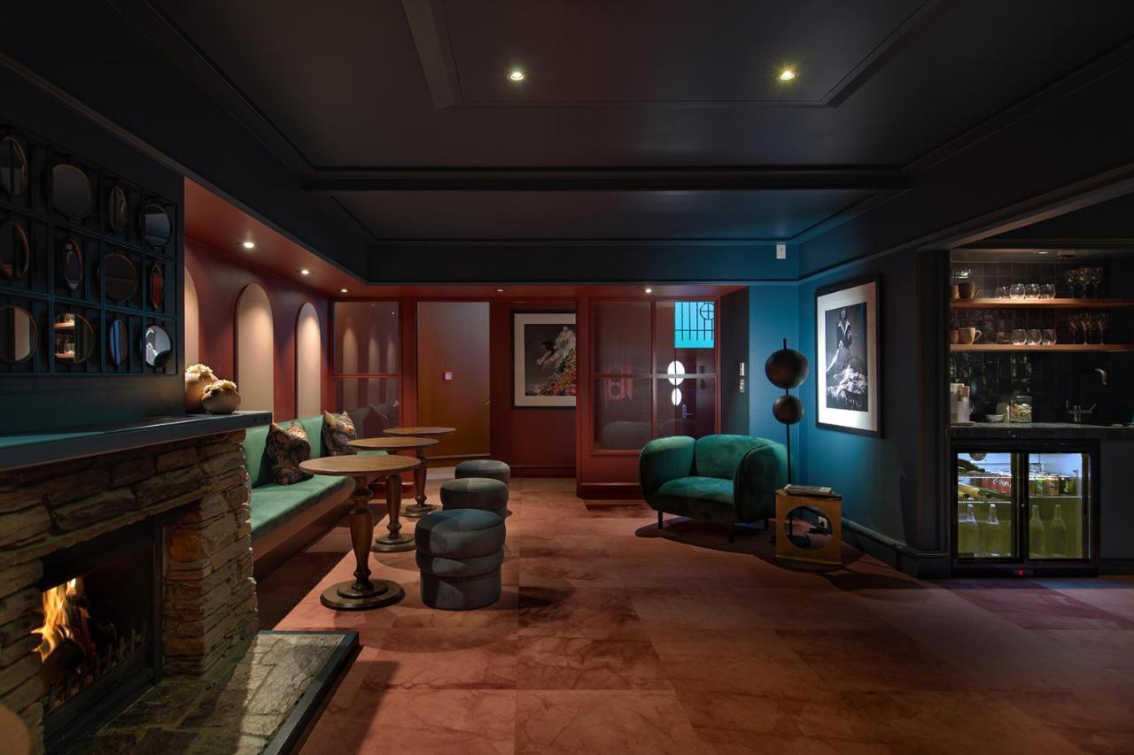 The Central Private Hotel By Naumi Hotels Κουίνσταουν Εξωτερικό φωτογραφία