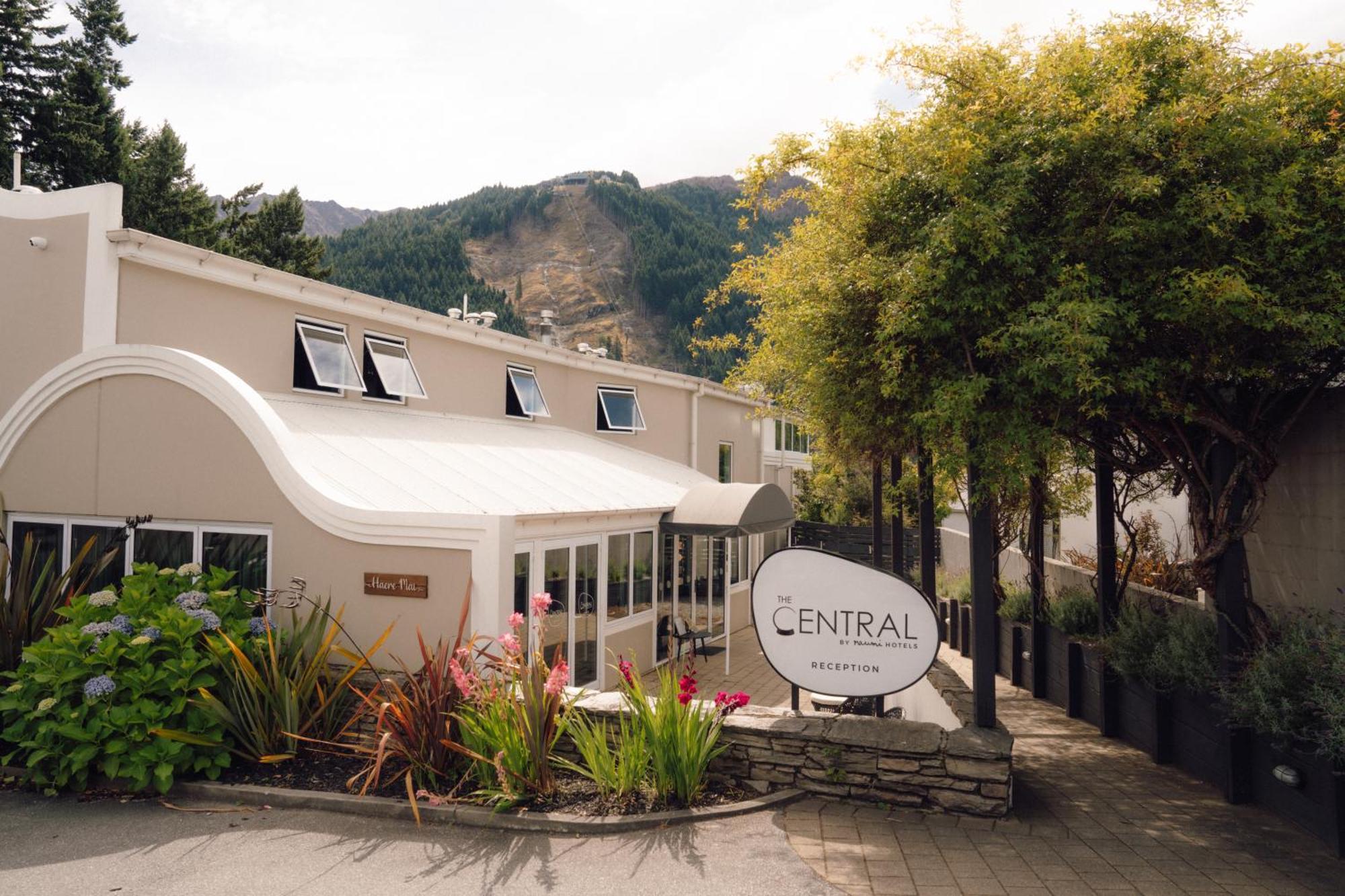 The Central Private Hotel By Naumi Hotels Κουίνσταουν Εξωτερικό φωτογραφία