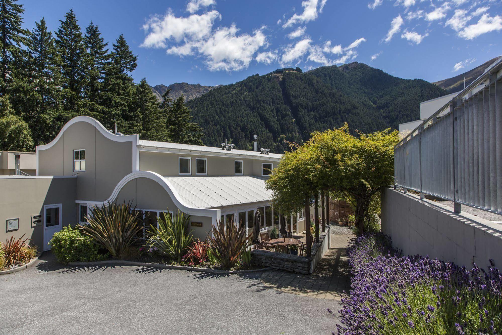 The Central Private Hotel By Naumi Hotels Κουίνσταουν Εξωτερικό φωτογραφία